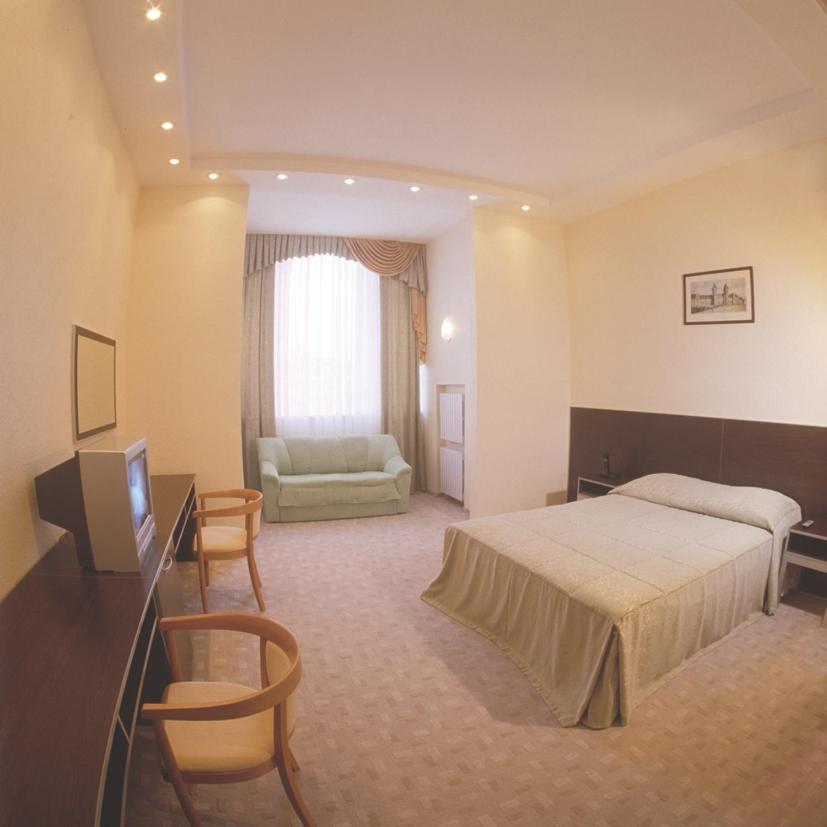 Astoria Hotel Dnipro Rom bilde